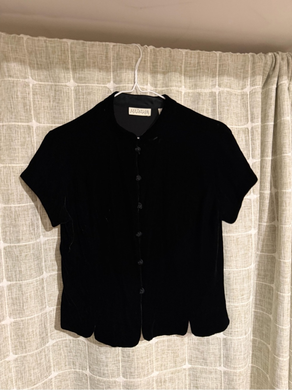 Ann Taylor Black Velvet Short Sleeve Button-Up Blouse